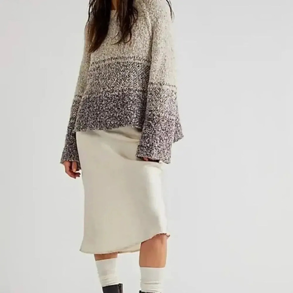 Free People BFF Cocoon Dip Cropped Sweater - Picture 1 of 8